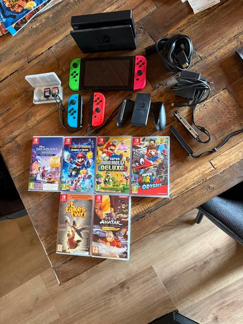 Te koop goedwerkende Nintendo Switch, Spelcomputers en Games, Spelcomputers | Nintendo Switch, Zo goed als nieuw, Switch Original