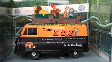 Morris J2 Van Dudley Zoo 1:43 Corgi 70th anniversary Pol beschikbaar voor biedingen