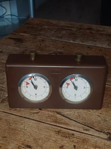 Vintage Basch Schaakklok Leerdam 1950 beschikbaar voor biedingen