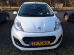 Peugeot 107 1.0 12V E-vti 68PK 3DR 2012 Wit , Beschrijving!, Auto's, Peugeot, Voorwielaandrijving, 4 stoelen, Handgeschakeld, Particulier