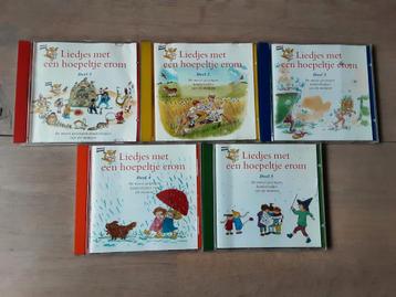Liedjes met een hoepeltje erom deel 1 t/m 5 samen €5 beschikbaar voor biedingen