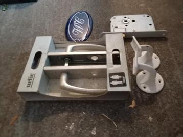 Deurklinken wc, deur cilinder, wc bordje  beschikbaar voor biedingen