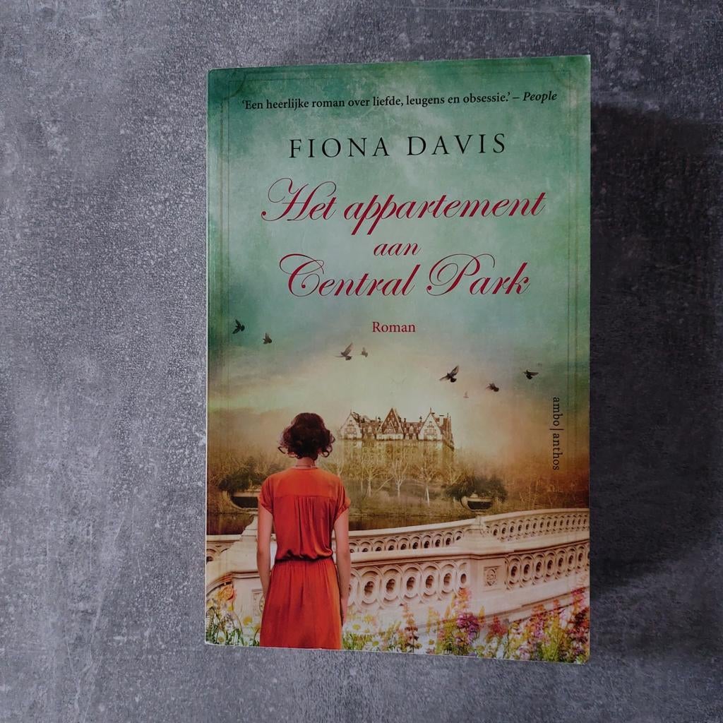 Boek: Het appartement aan Central Park, Ophalen of Verzenden, Zo goed als nieuw, Nederland, Fiona Davis
