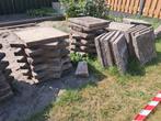 Gratis grindtegels 50x50 cm, ca. 34 stuks, Tuin en Terras, Tegels en Klinkers, Ophalen, Gebruikt, 10 m² of meer, Beton