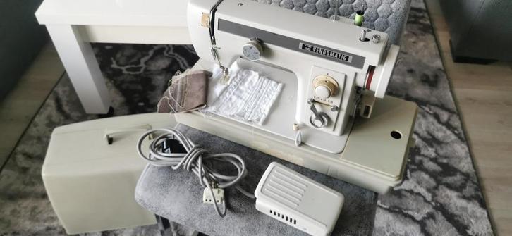 Naaimachine VENDOMATIC werkt goed, Hobby en Vrije tijd, Naaimachines en Toebehoren, Zo goed als nieuw, Naaimachine, Overige merken