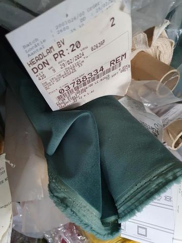 Velours, € 5,- per meter! Gordijnstof gordijn  beschikbaar voor biedingen