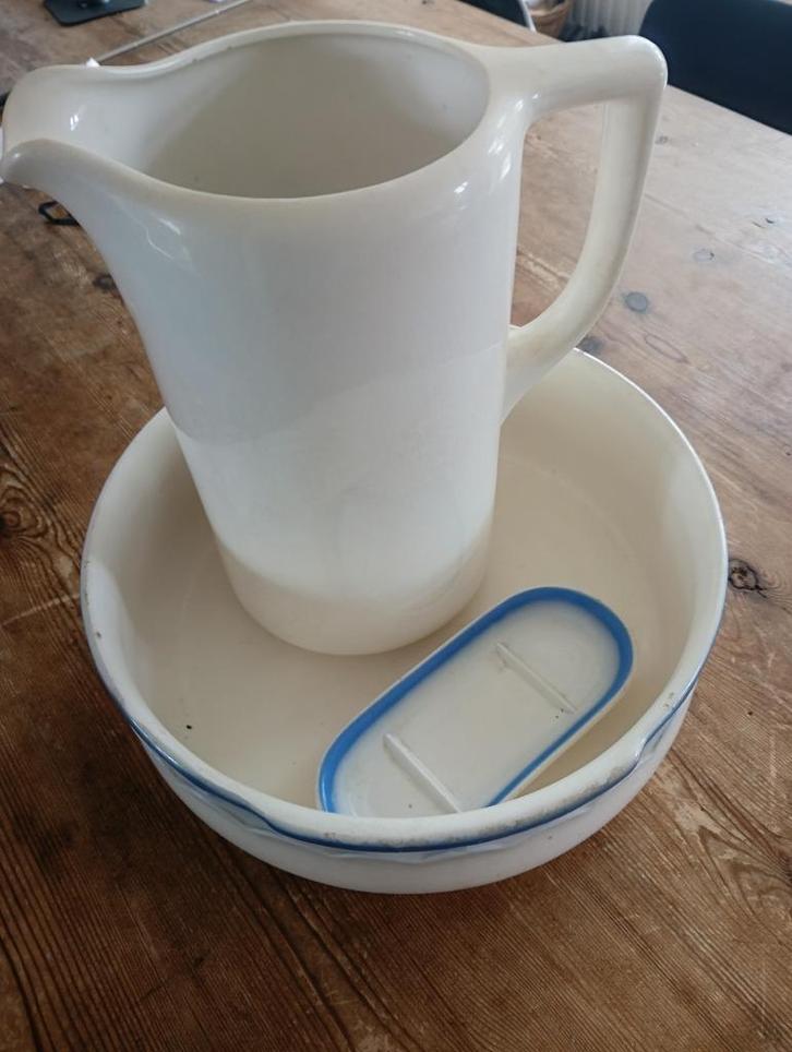 Aardewerk waterkan, wateropvangbak en zeepbakje, Antiek en Kunst, Curiosa en Brocante, Ophalen