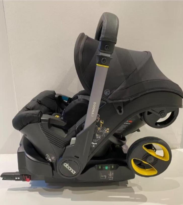 doona i, Kinderen en Baby's, Autostoeltjes, Zo goed als nieuw, Overige merken, 0 t/m 13 kg, Autogordel of Isofix, Slaapstand, Zijbescherming