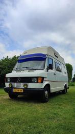 Zo'n leuke oldtimer Mercedes camper te huur