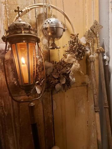 Antieke processie lantaarn in houder,processie kruis,punt,st beschikbaar voor biedingen