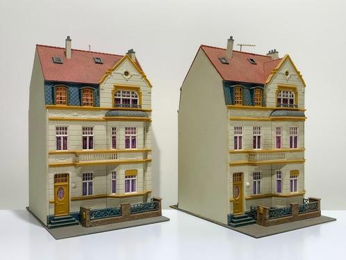 KIBRI: set van 2x het zelfde herenhuis (dubbelblok) H0-spoor, Hobby en Vrije tijd, Modeltreinen | H0, Gebruikt, Brug, Tunnel of Gebouw