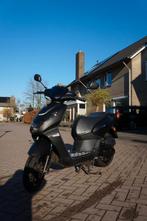 Peugeot kisbee black edition Geel kenteken, Ophalen, Gebruikt, Overige modellen, Maximaal 45 km/u