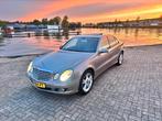 Mercedes E-Klasse 2.5 E230 W211 Automaat Facelift Schuifdak, Auto's, Te koop, Zilver of Grijs, Geïmporteerd, 5 stoelen