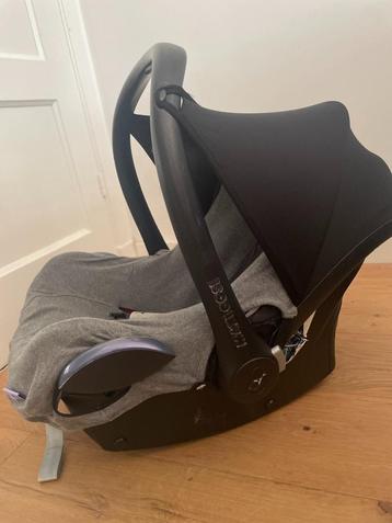 Maxi Cosi met wasbare hoes, ISO FIX en 2 baby auto spiegels beschikbaar voor biedingen
