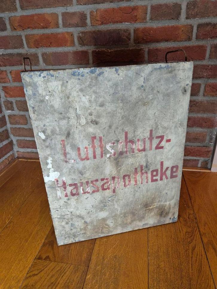 Bunker WOII Luftschutz Hausapotheke Duits - 1942 - wehrmacht, Verzamelen, Militaria | Algemeen, Landmacht, Duitsland, Ophalen of Verzenden