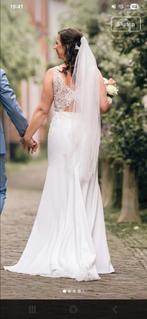 Trouwjurk met sleep, Ophalen, Zo goed als nieuw, Wit, Trouwjurk