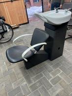 Wasunit en 2 stoelen en 1 kaptafel met voetsteun, Diensten en Vakmensen, Kappers en Thuiskappers