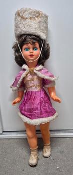 Vintage Pop met Roze Jurk en Hoed, Kinderen en Baby's, Ophalen of Verzenden, Gebruikt, Overige typen