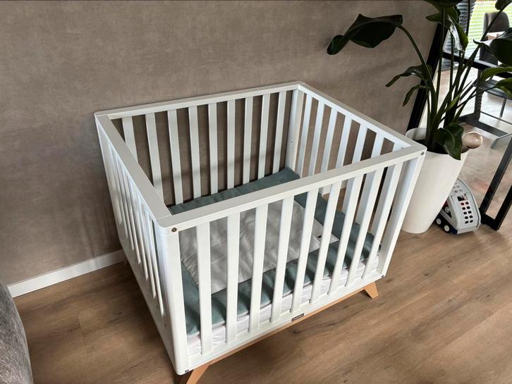 Bopita box met 2x boxkleed en matras 100 x 80 cm, Kinderen en Baby's, Boxen, Gebruikt, Rechthoekig, In hoogte verstelbaar, Boxkleed