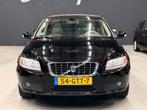 Volvo V70 2.0 Kinetic LEDER/NAVI/CRUISE | GOED ONDERHOUDEN, Auto's, Gebruikt, Beige, Zwart, Handgeschakeld