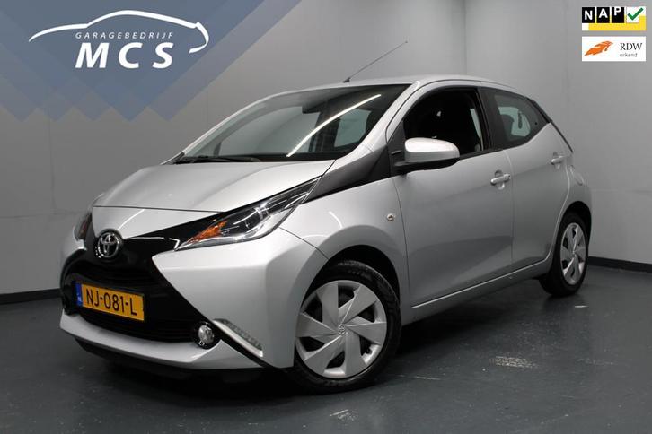 Toyota Aygo 1.0 VVT-i x-play / Camera / Airco / Nwe APK, Auto's, Toyota, Bedrijf, Te koop, Aygo, ABS, Achteruitrijcamera, Airbags