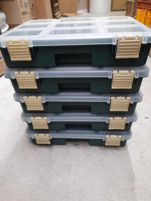 Partij van 5 tackleboxen 280x210x55mm groen., Watersport en Boten, Hengelsport | Algemeen, Nieuw, Ophalen of Verzenden
