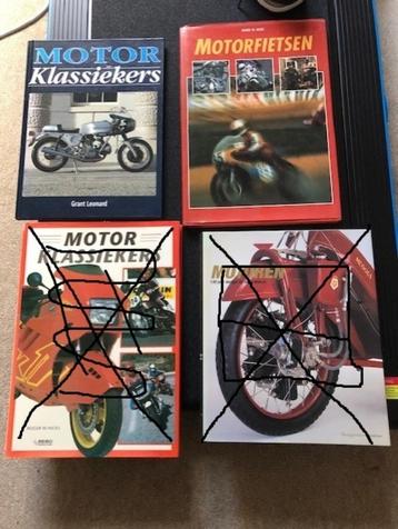 motorboeken met alle motoren; rijkelijk geïllustreerd.  beschikbaar voor biedingen