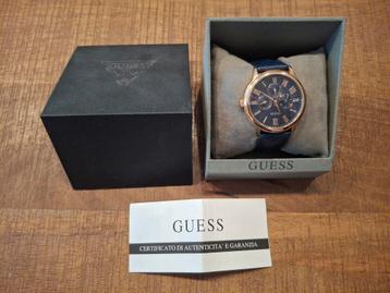 Horloge Guess W0496G4 blauw/goudkleurig beschikbaar voor biedingen