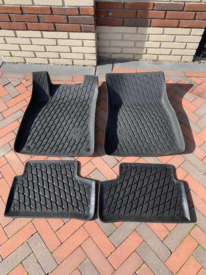 Mercedes Benz B model - Rubberen mattenset vanaf 2019, Auto diversen, Automatten, Gebruikt, Ophalen