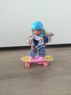 barbie Shelly met skateboard, Kinderen en Baby's, Speelgoed | Poppen, Gebruikt, Ophalen of Verzenden, Barbie