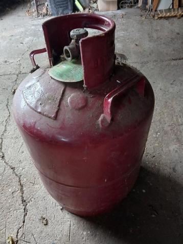 Lege Benegas Gasfles beschikbaar voor biedingen