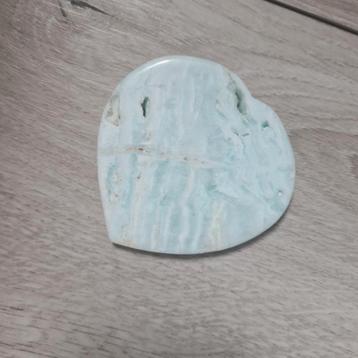 Blauw witte argoniet hart plat beschikbaar voor biedingen