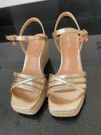 Nieuw: Mexx schoenen goud maat 39, Ophalen of Verzenden, Zo goed als nieuw, Overige kleuren