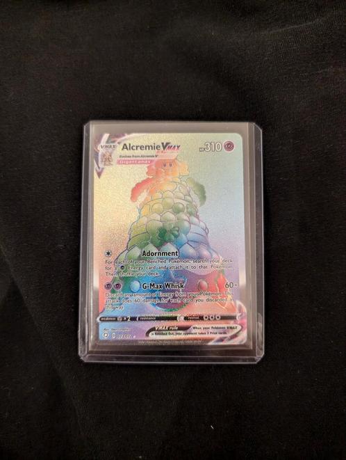 Alcremie Vmax #073, Hobby en Vrije tijd, Verzamelkaartspellen | Pokémon, Zo goed als nieuw, Losse kaart, Foil, Ophalen of Verzenden