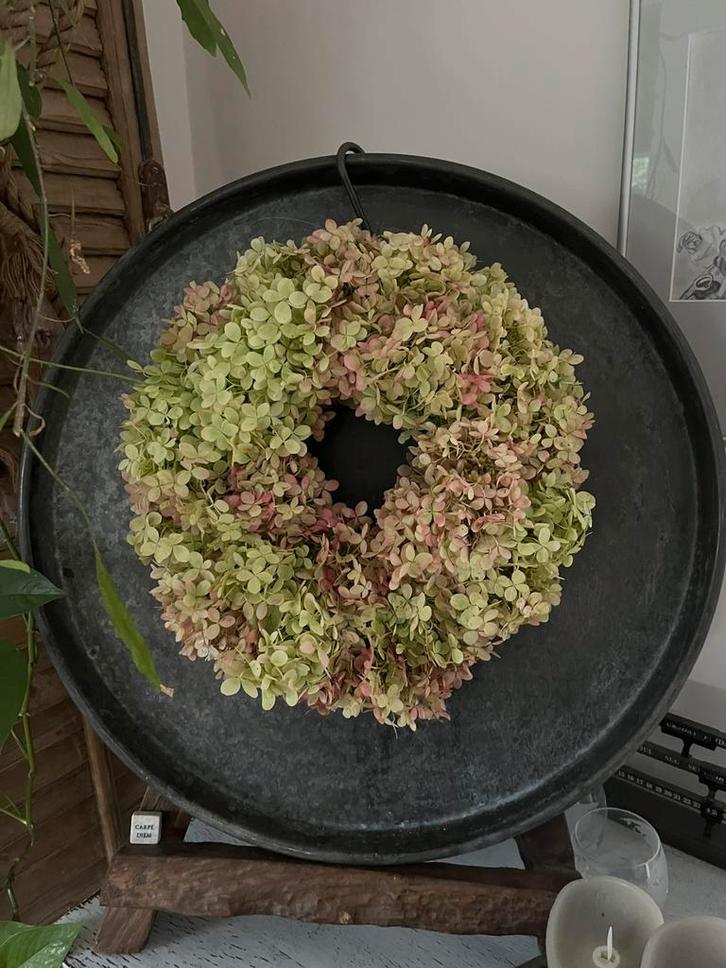 verse Hortensia krans, doorsneede 32 cm,laatste!, Huis en Inrichting, Woonaccessoires | Kransen, Nieuw, Ophalen of Verzenden
