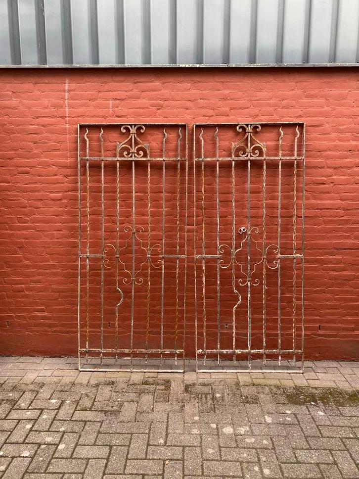 Antiek smeedijzeren hekwerk, Tuin en Terras, Tuinhekken en Hekwerk, Sierhekwerk, IJzer, Ophalen of Verzenden