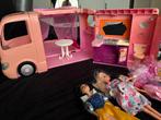 Barbie camper met barbies, Ophalen of Verzenden, Gebruikt, Toebehoren