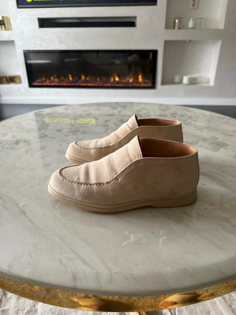 Loro Piana Hoge Schoenen Beige Maat 38, Kleding | Dames, Schoenen, Ophalen of Verzenden, Zo goed als nieuw, Beige, Hoge laarzen