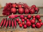33 rode kerstballen set met piek, slingers en ornamenten, Ophalen, Gebruikt