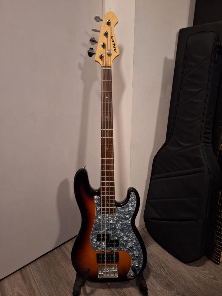 Aria Pro II STB-PB-DX, Muziek en Instrumenten, Snaarinstrumenten | Gitaren | Bas, Zo goed als nieuw, Ophalen