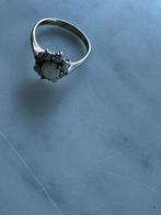 Kleine dames ring, Ophalen of Verzenden, Zo goed als nieuw, Zilver, Dame
