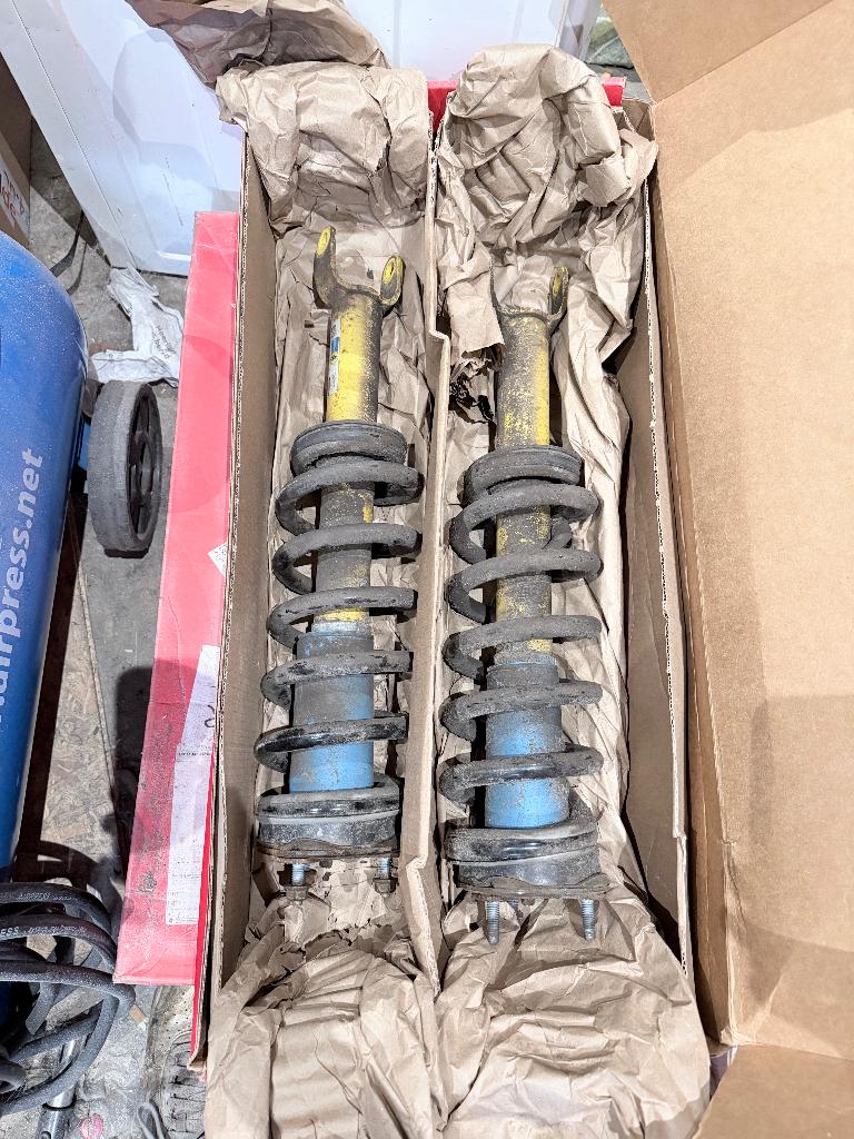 Dodge RAM 1500 2019 - 2024 veren schokbrekers Bilstein 1", Ophalen, Gebruikt, Dodge