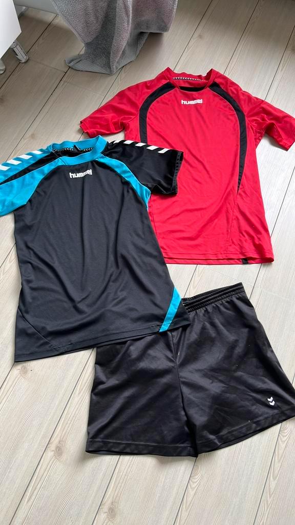 170 176 hummel sport set meisje dames korte broek shirt xs s, Kinderen en Baby's, Kinderkleding | Maat 176, Zo goed als nieuw