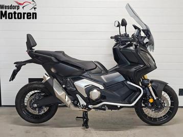 HONDA X-ADV Slechts 2000KM! Full Black Alle Opties Mega Dik! beschikbaar voor biedingen