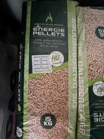 Pellets pelletkachel naaldhout pellet brokken pelletkorrel beschikbaar voor biedingen