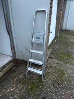 Aluminium trap - 4 treden, Doe-het-zelf en Verbouw, Ladders en Trappen, Ophalen of Verzenden, Gebruikt, Trap, Minder dan 2 meter