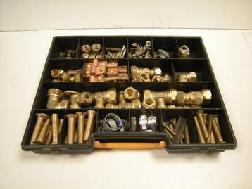messing bevestigingsmateriaal, koppelstukken, bouten beschikbaar voor biedingen