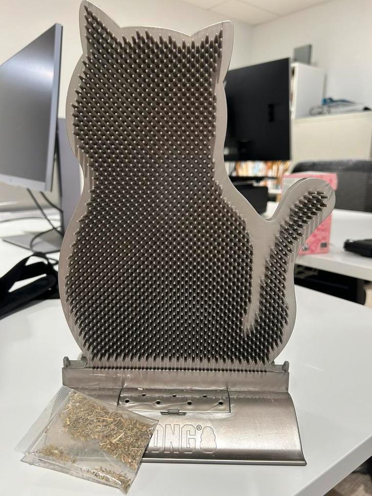 Kattenborstel voor aan de deur, Dieren en Toebehoren, Katten-accessoires, Zo goed als nieuw, Ophalen of Verzenden