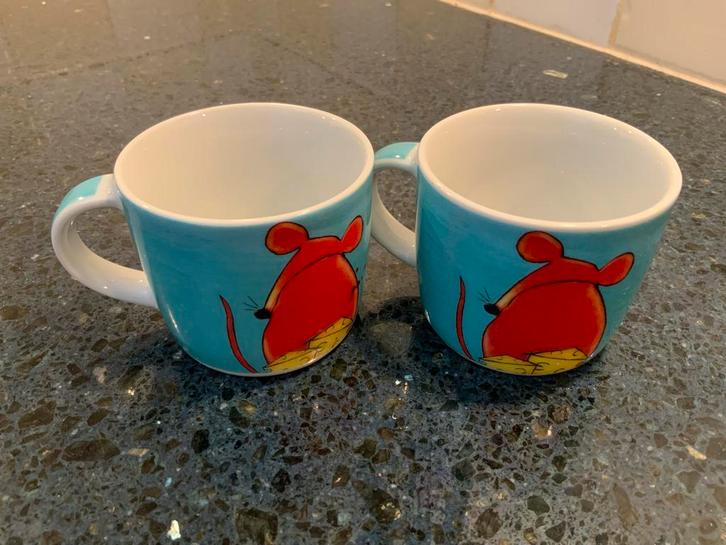 2 Leuke Kopjes met Muisjes, Huis en Inrichting, Keuken | Servies, Zo goed als nieuw, Kop(pen) en/of Schotel(s), Overige stijlen