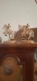 2 antiek vintage porseleinen carrousel paarden beeldjes, Verzamelen, Ophalen of Verzenden, Zo goed als nieuw, Dier